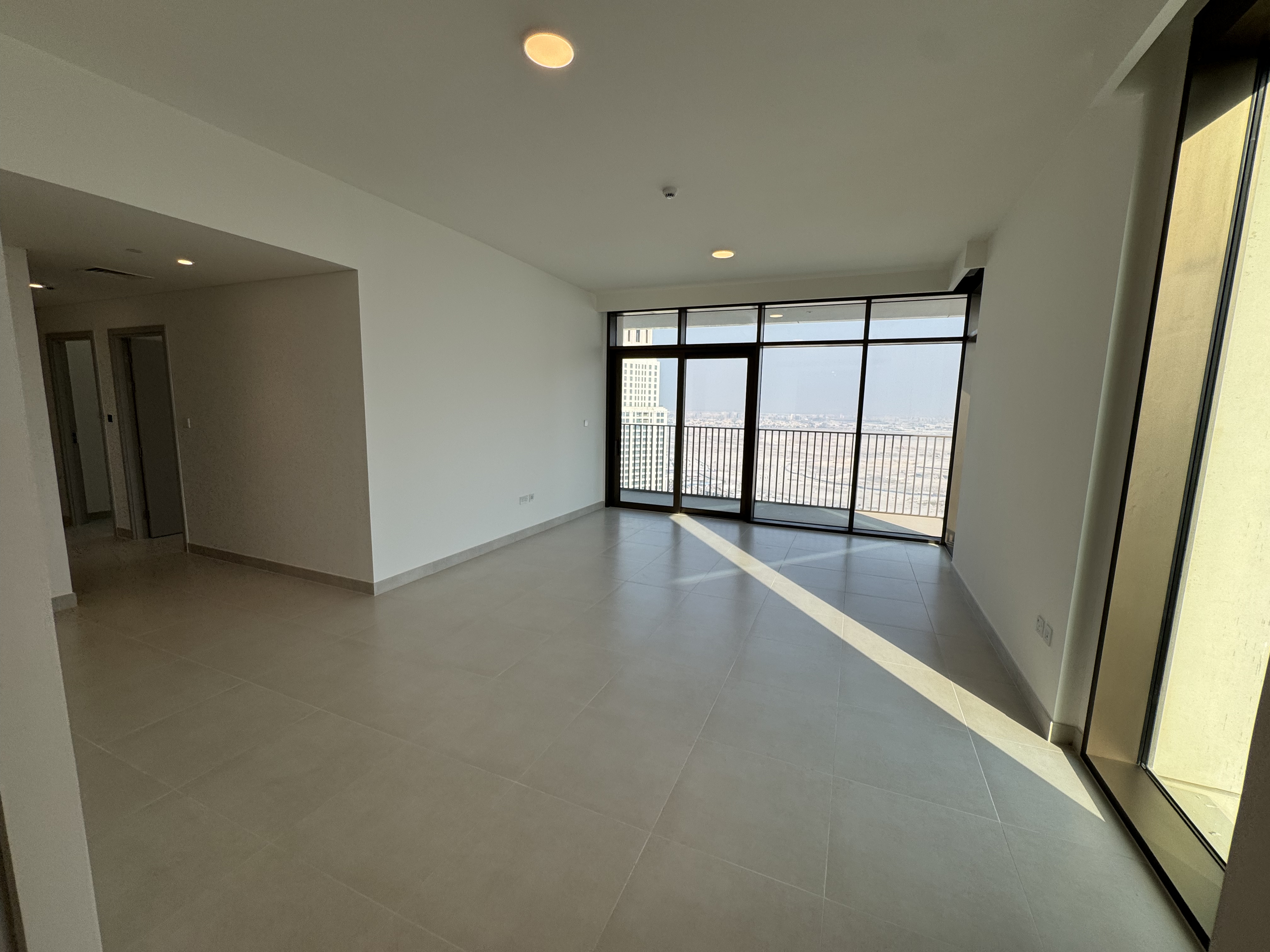 3-Bedroom apartment | Unfurnished | Balcony with panoramic waterfront views