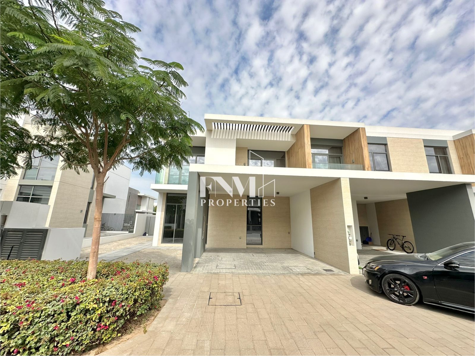 Vacant | Internal | Landscaped