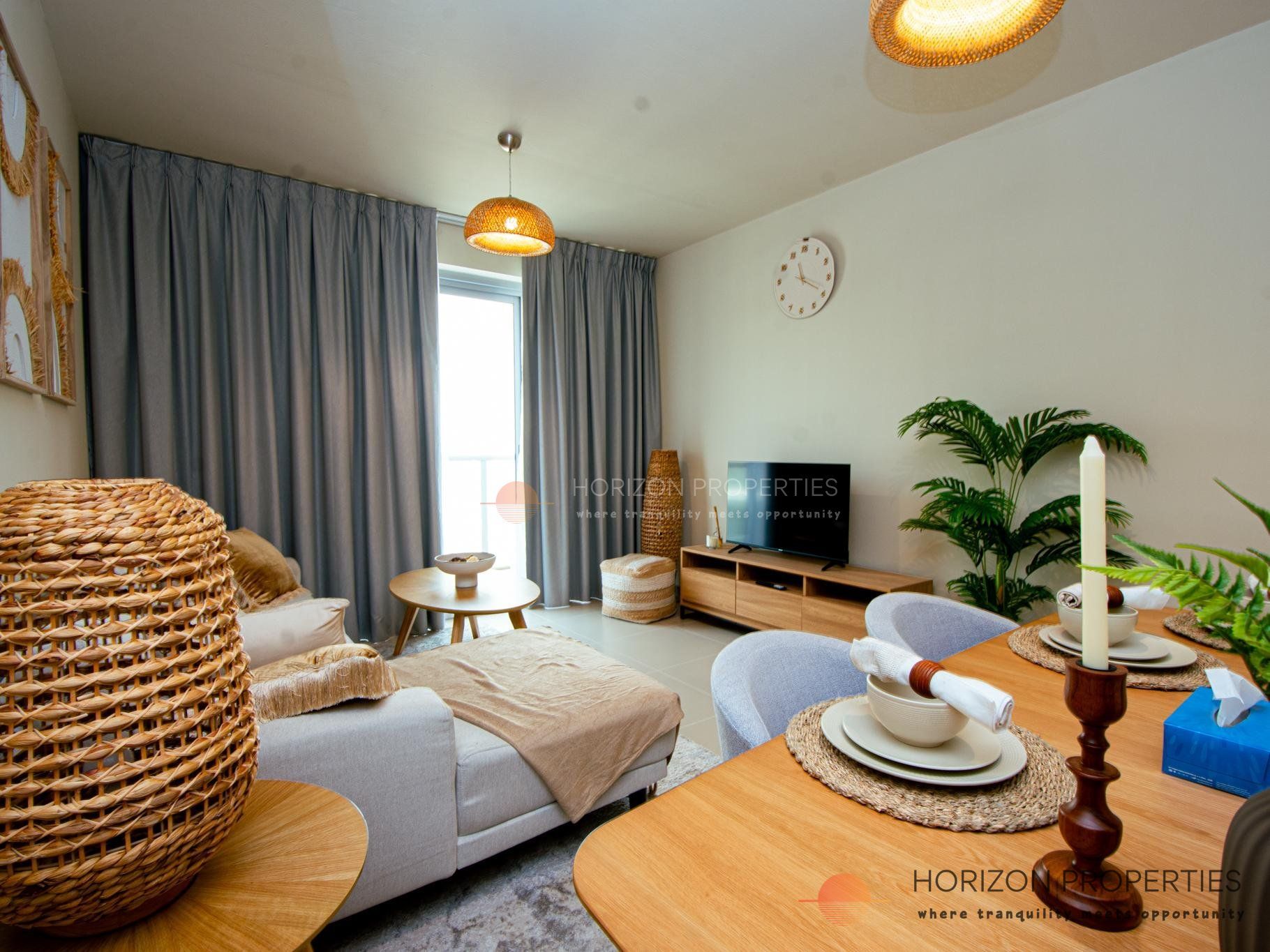 2 Bed | Beachfront | Corner Apartment