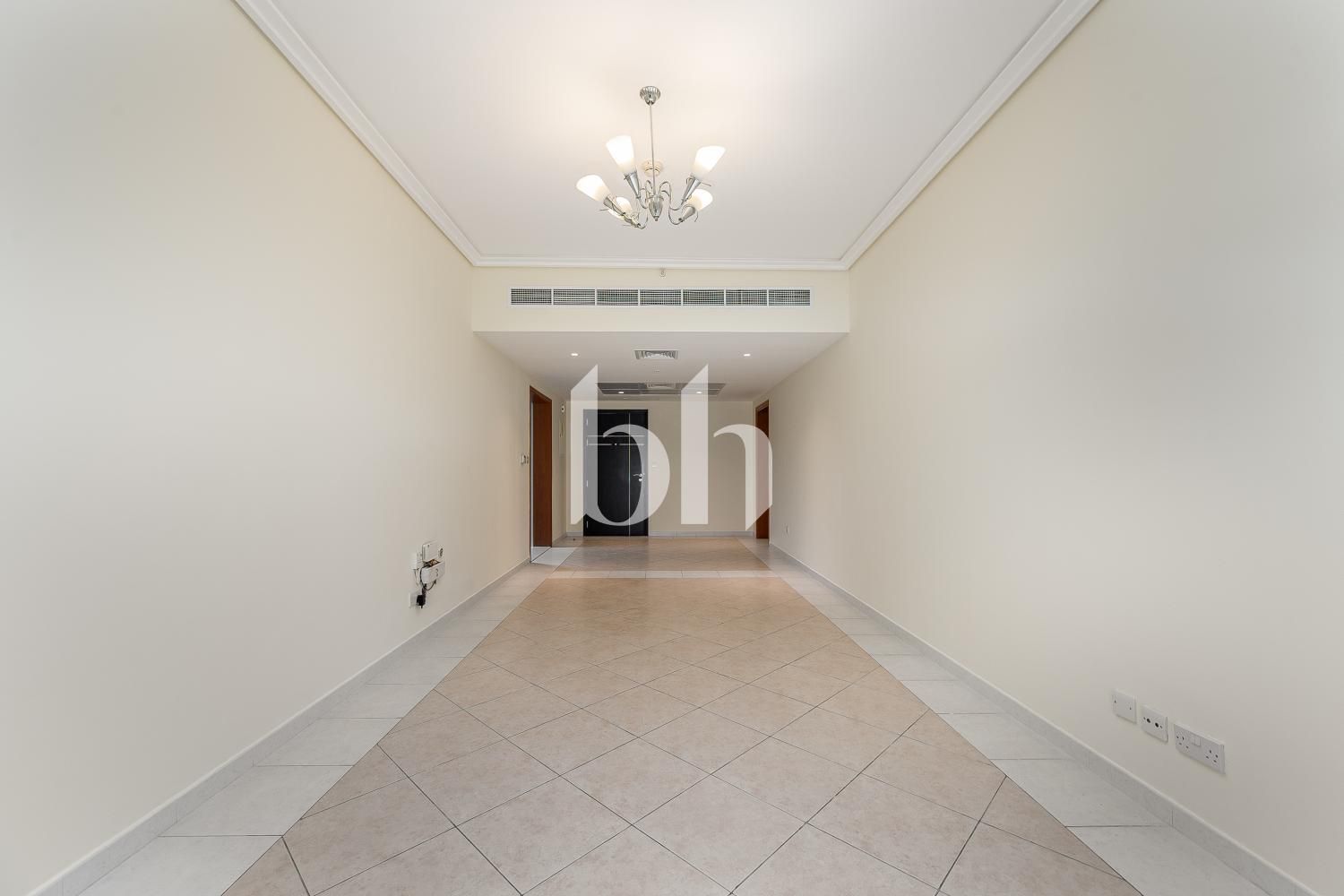 Near Train Station| 6 Cheques |One Month Rent Free