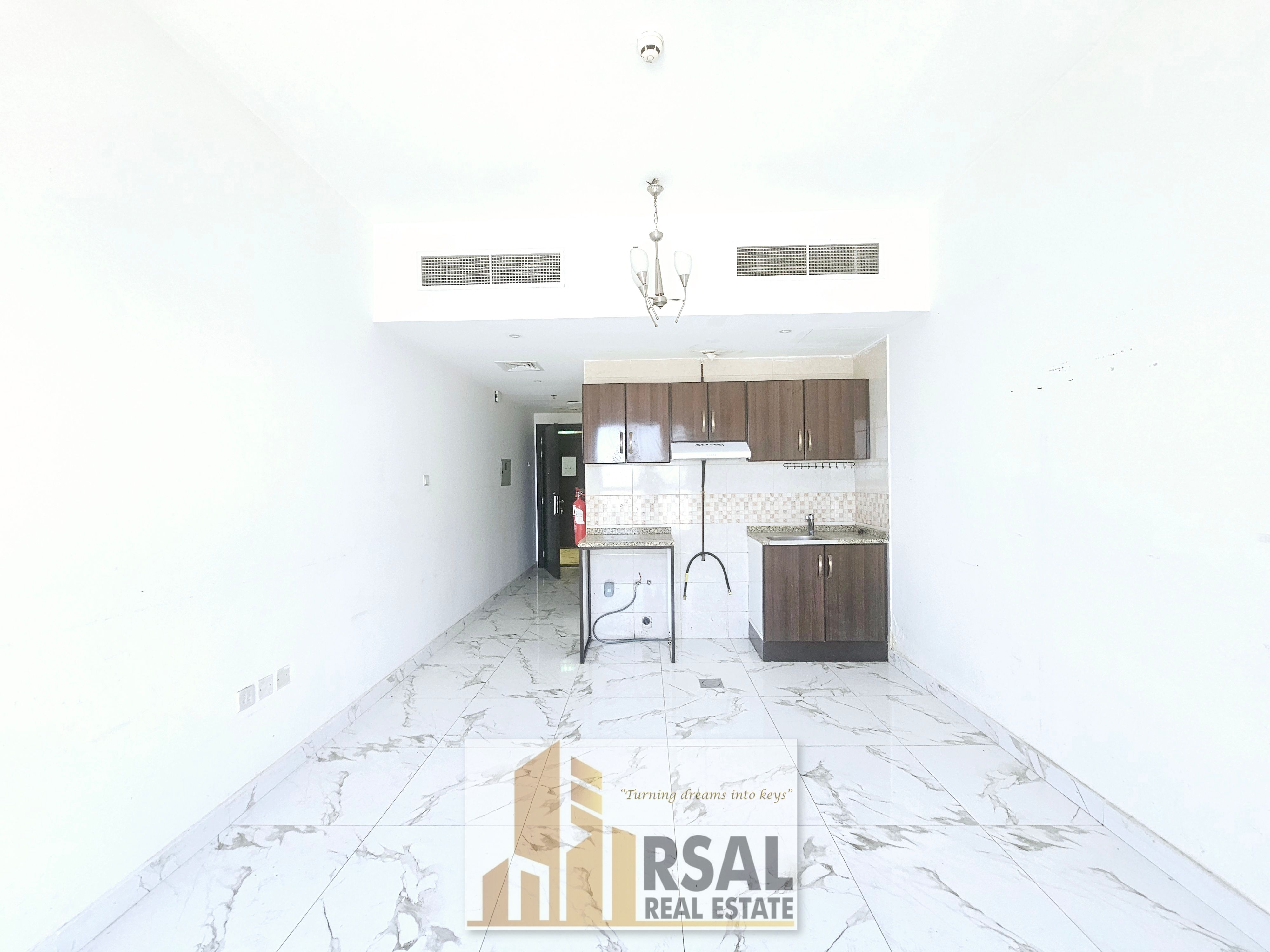 Lavish family Studio/Open kitchen/Ready to move/EASY Payment/Near to New Muwaileh Park