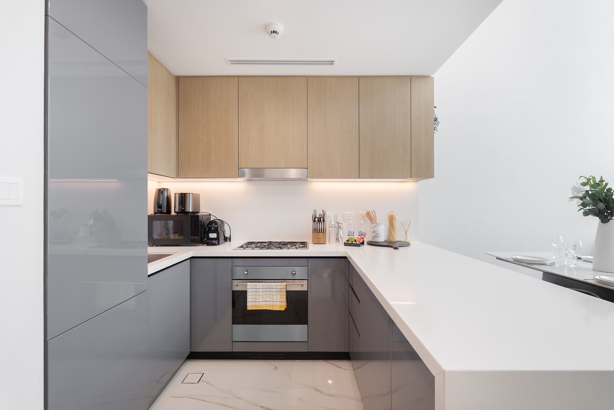 Luxury 2BR LIV Marina Dubai World-Class Amenities