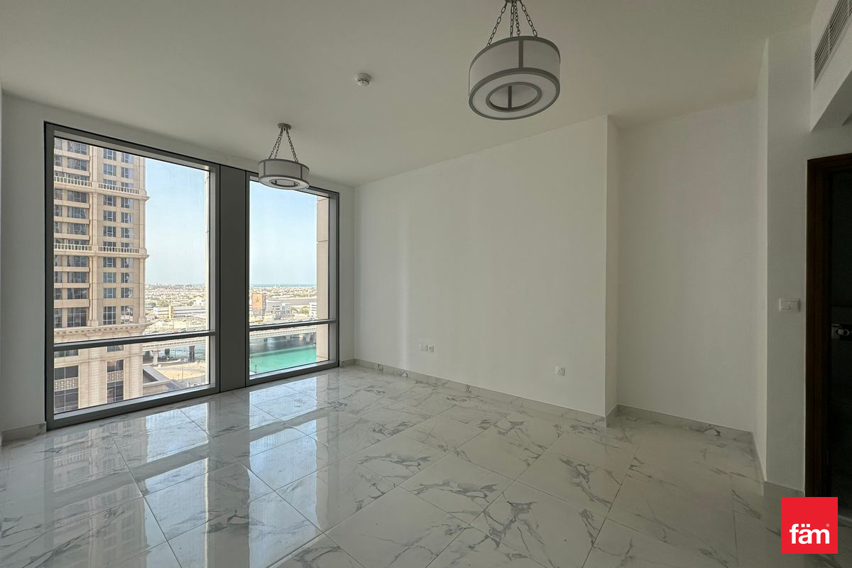 Vacant | Prime Location | Sea View