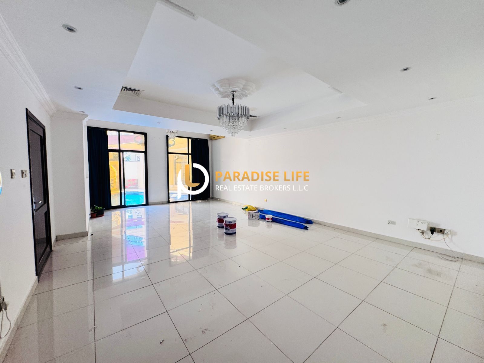 ONE OF ONE-5 BEDROOM ONE BEDROOM GROUND FLOOR -MAIDS -PVT ENTRANCE-CLOSED KITCHEN-SHARED POOL-AWAY FROM FLIGHT-COVERD PARKING-READY TO MOVE IN