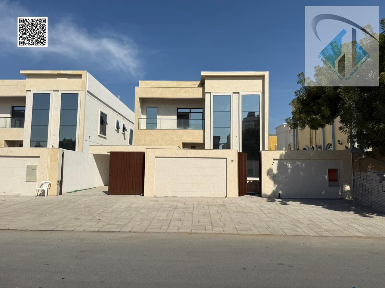 Luxury villa for sale in Ajman Al Rawda 3, very prime location, includes air conditioning