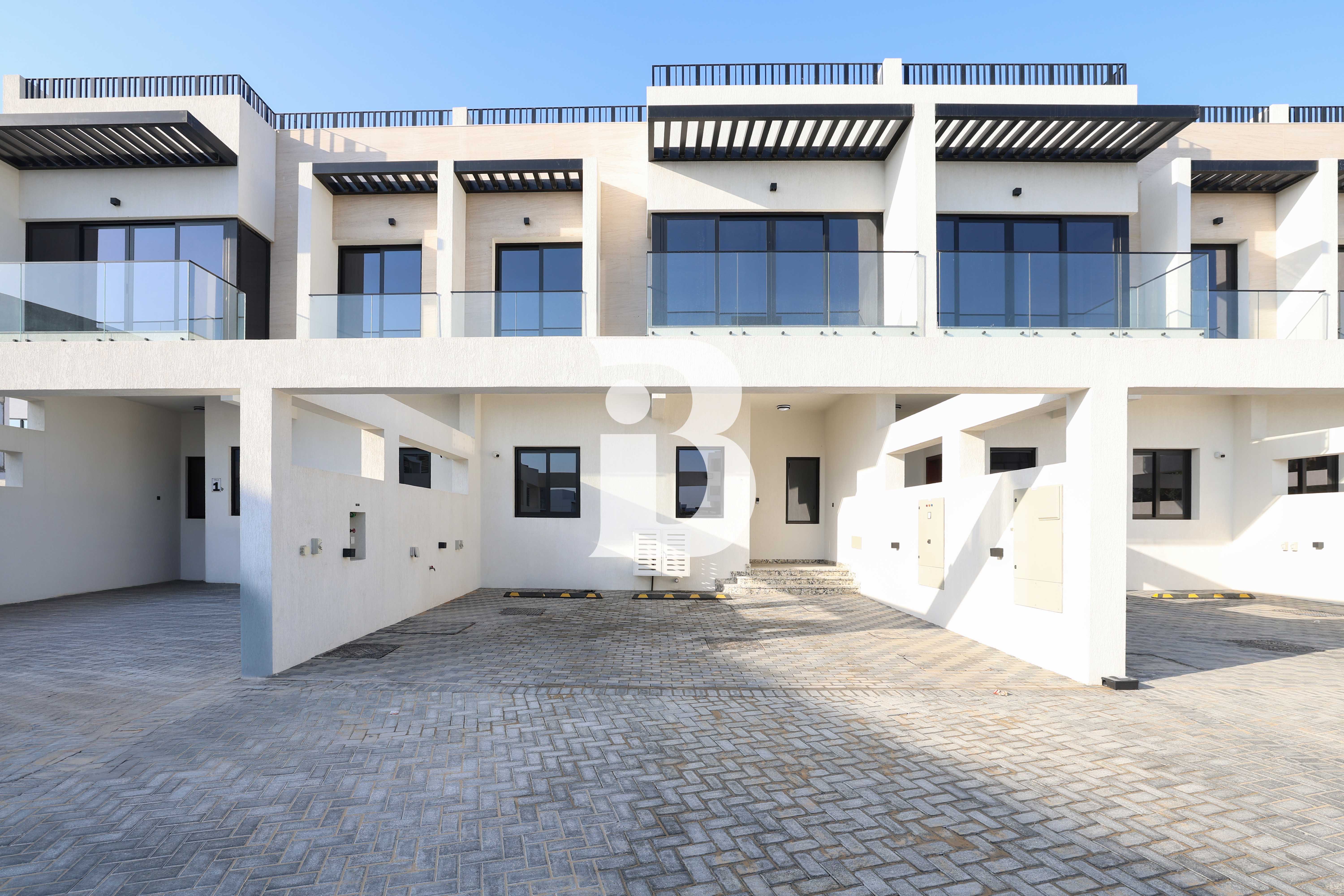 BRAND NEW TOWNHOUSE | ON THE PARK | SINGLE ROW