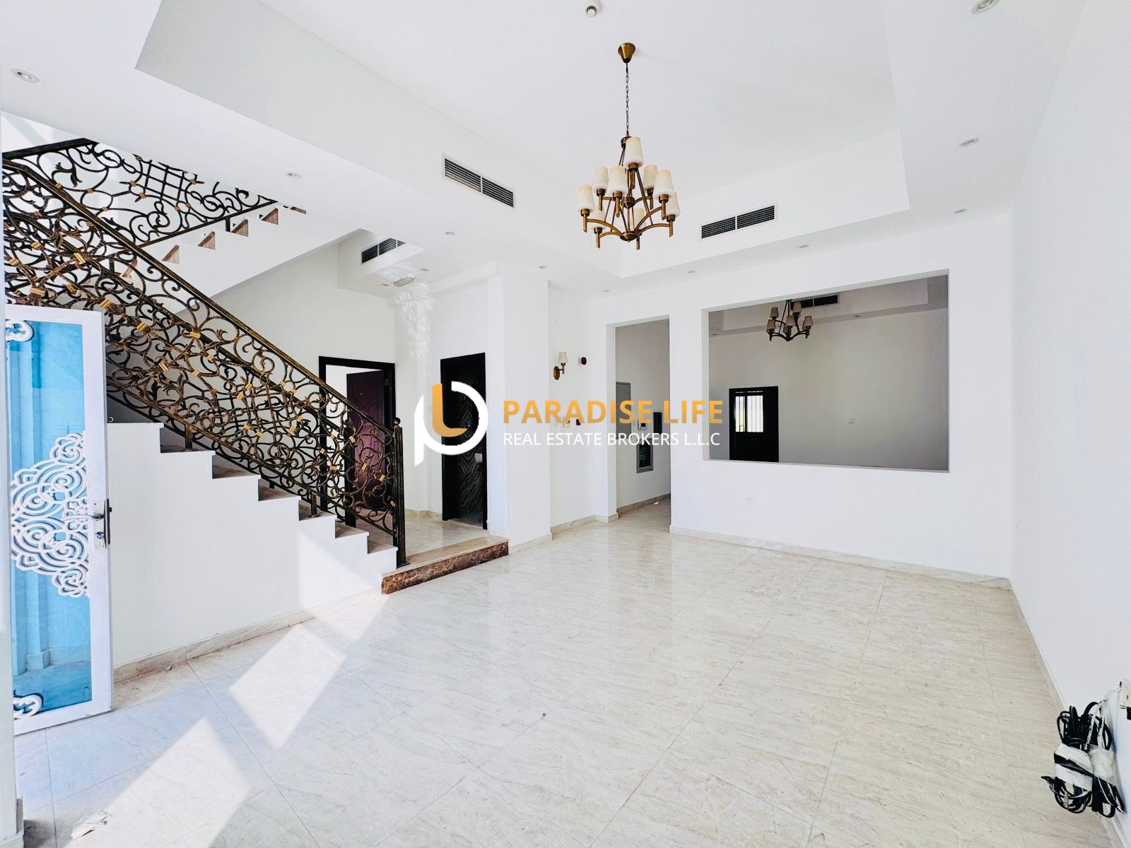 HOT DEAL -3 BEDROOM SINGLE STORY-PVT POOL PVT ENTRANCE-MAIDS ROOM READY TO MOVE IN