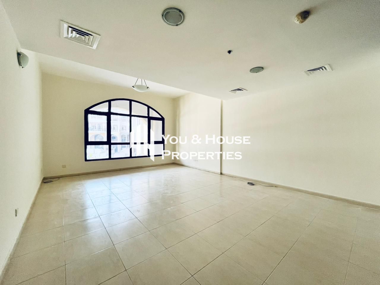 Cozy & Modern 1-Bedroom I Great Layout I Convenient Location