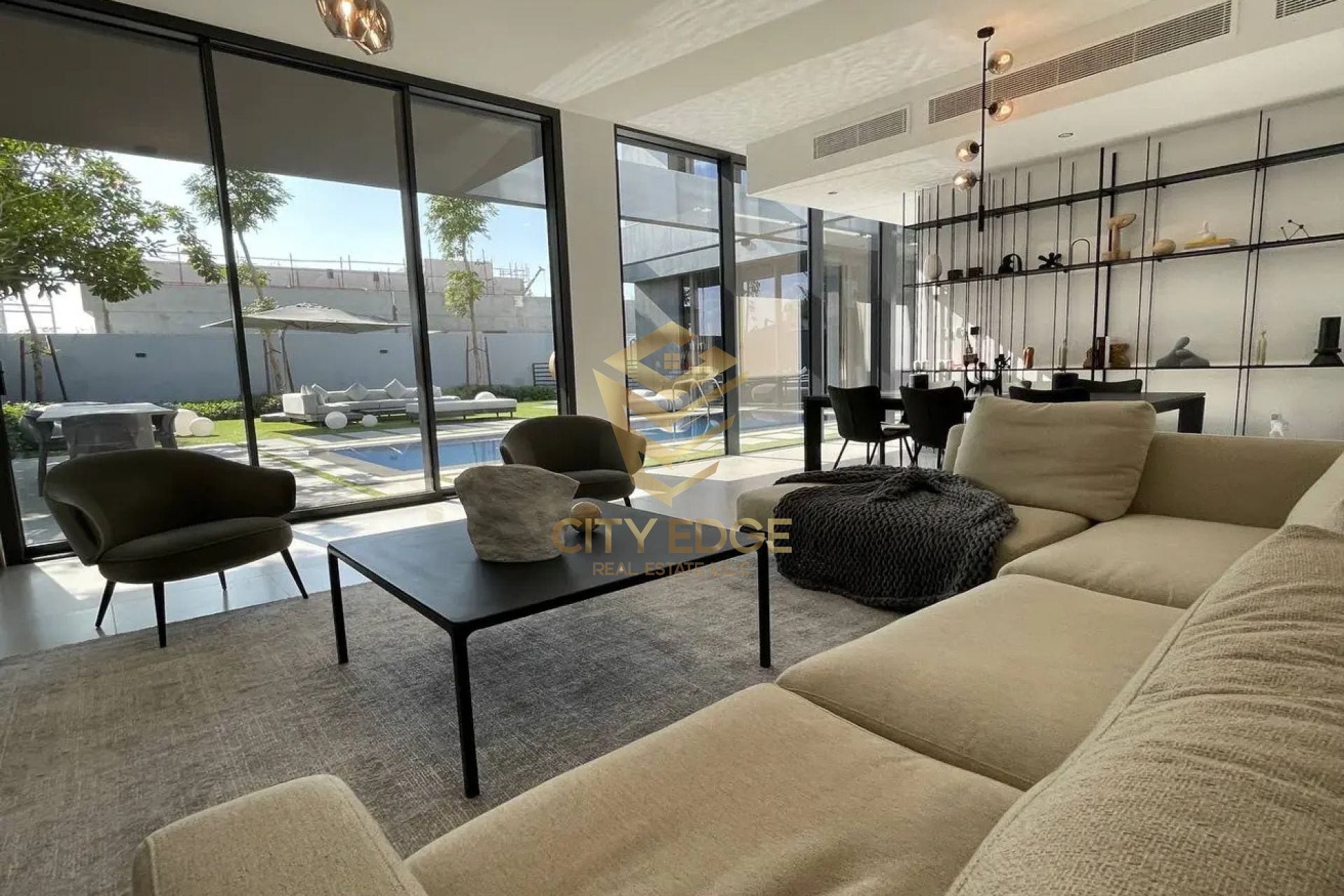 TH 3BR SMART HOME 5%DP PRIME LOCATION FREEHOLD