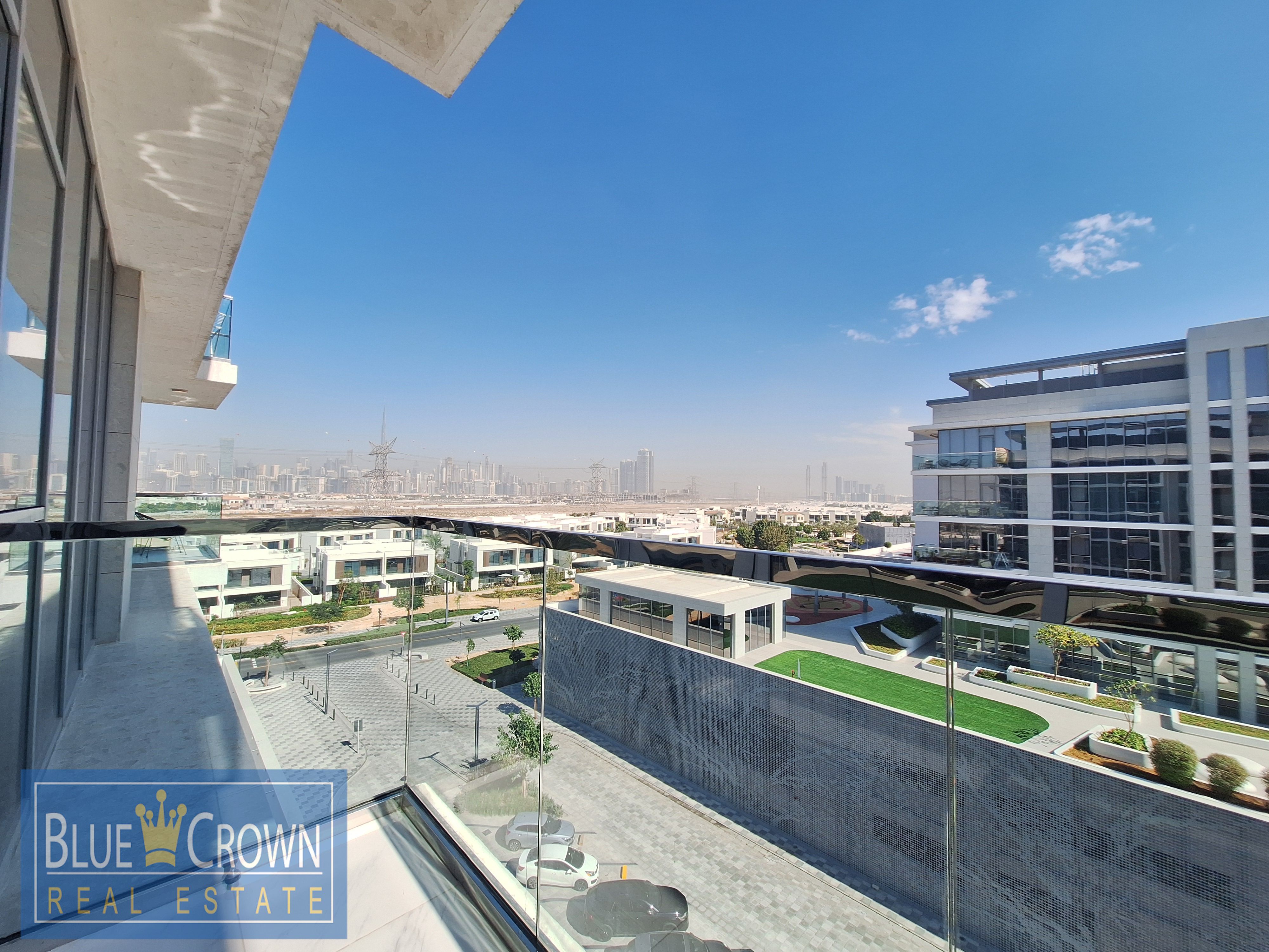 SKYLINE AND LAGOON VIEW UNFURNISHED 1BR | 4 CHEQUES