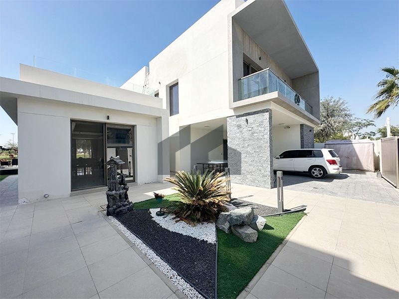 Royal Villa | Single Row | lake view | Amenities