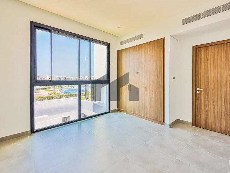 Corner | Amazing Location | Ready to move