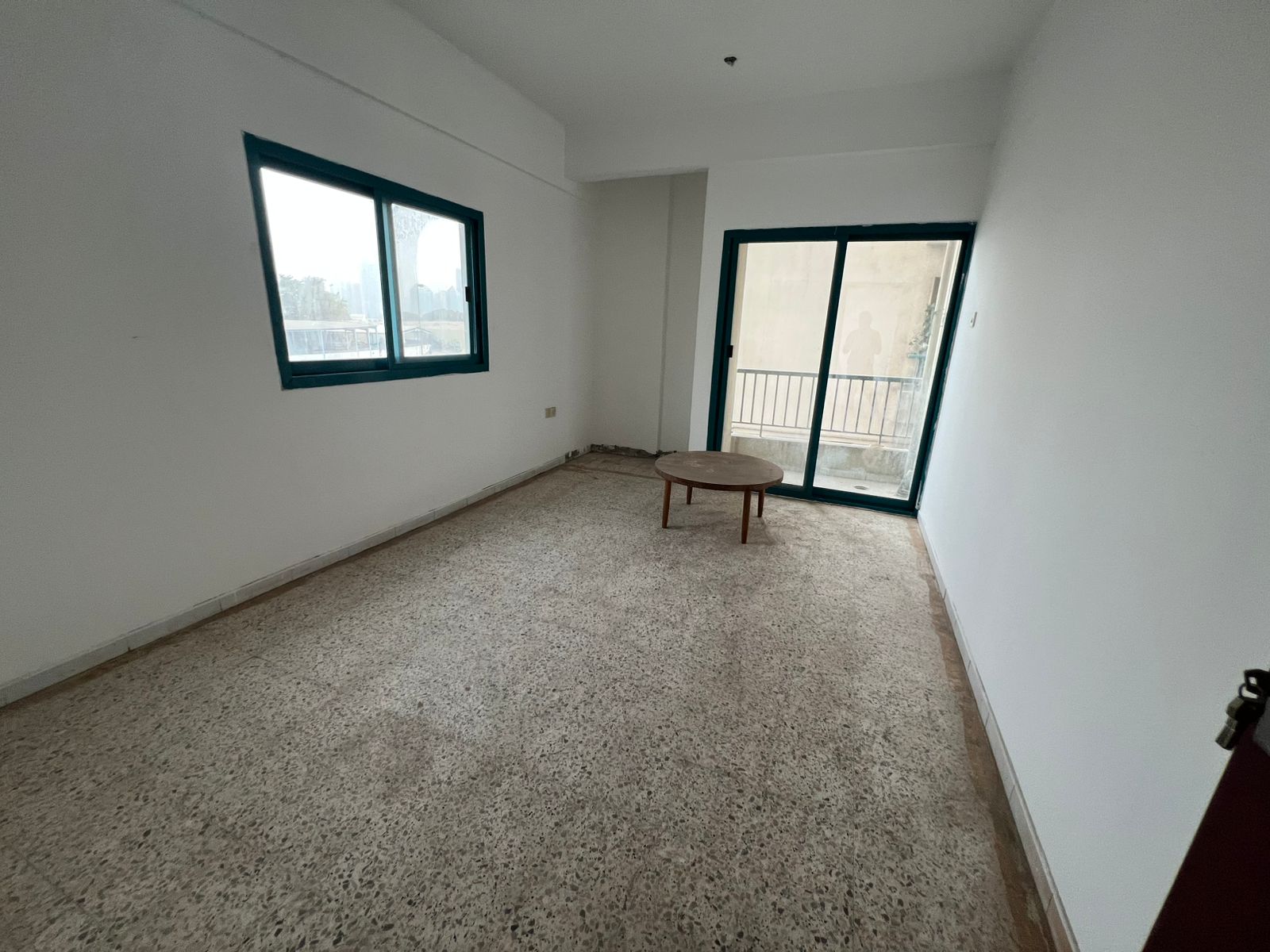 Direct sea view / large spaces / easy payment plans / family residence