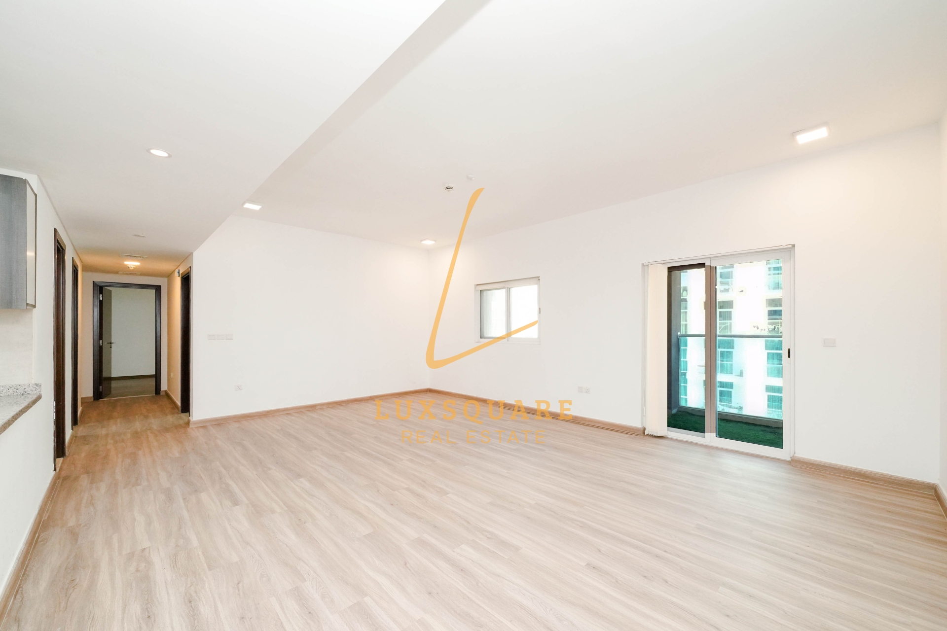 Modern 2BR I Bright + Spacious I Near Metro