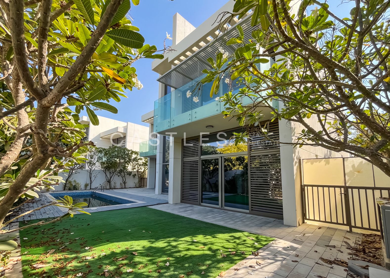 Contemporary Style | Ready To Move | Spacious Villa For Rent