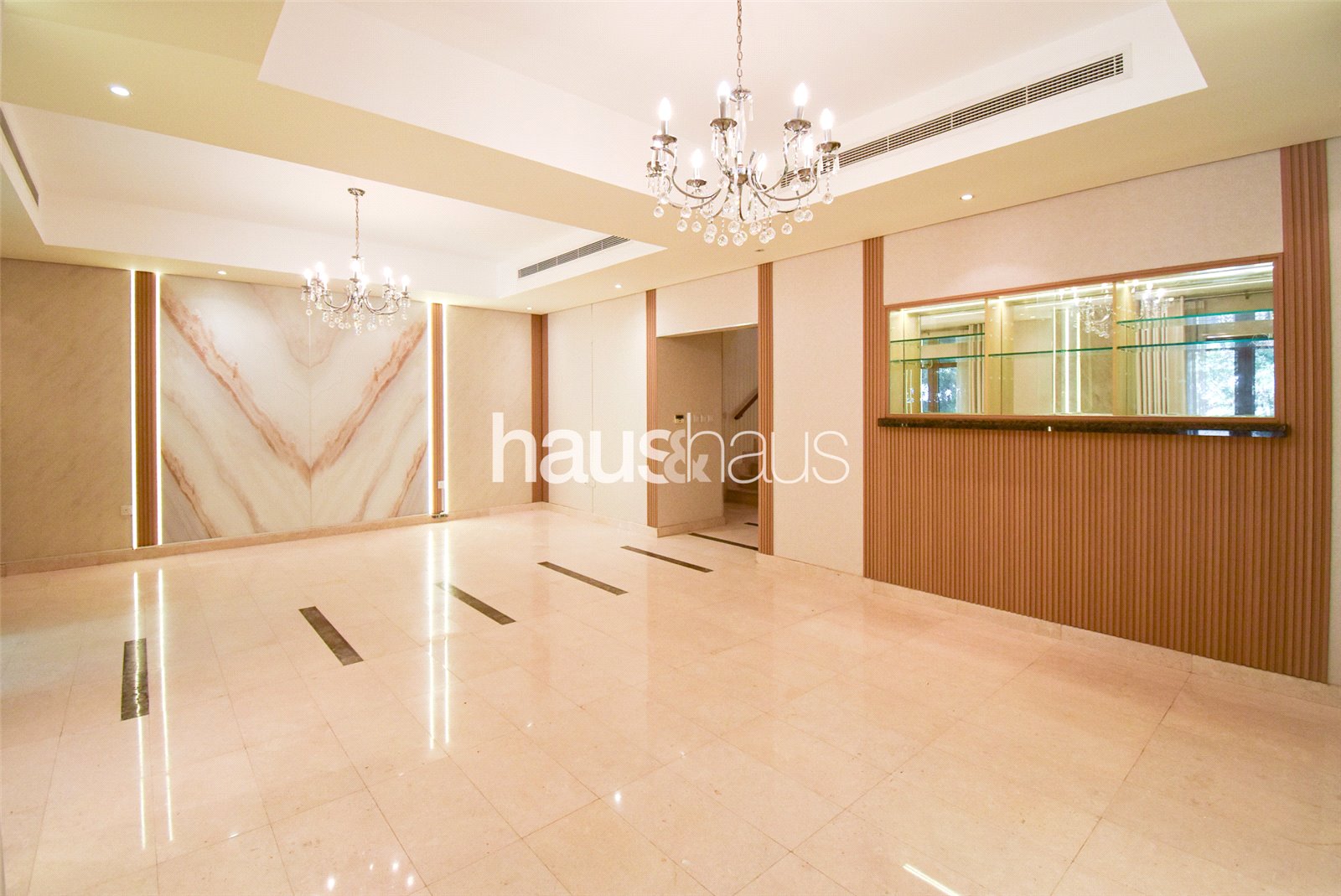 Brand new upgrades | Vacant | Family Townhouse