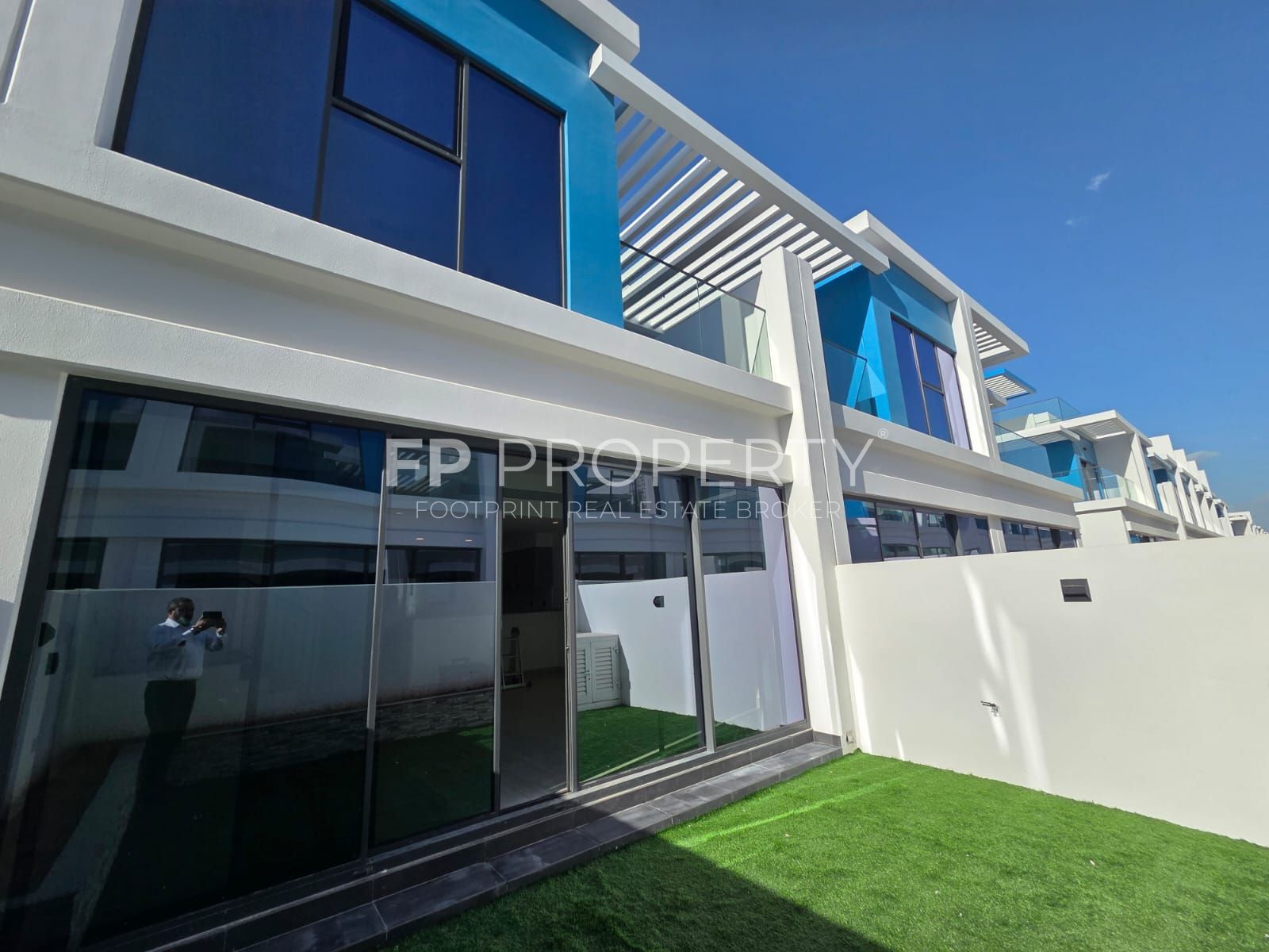 Elegant 4-Bed Townhouse | Lagoon Community | Enjoy 1 Month Free Rent