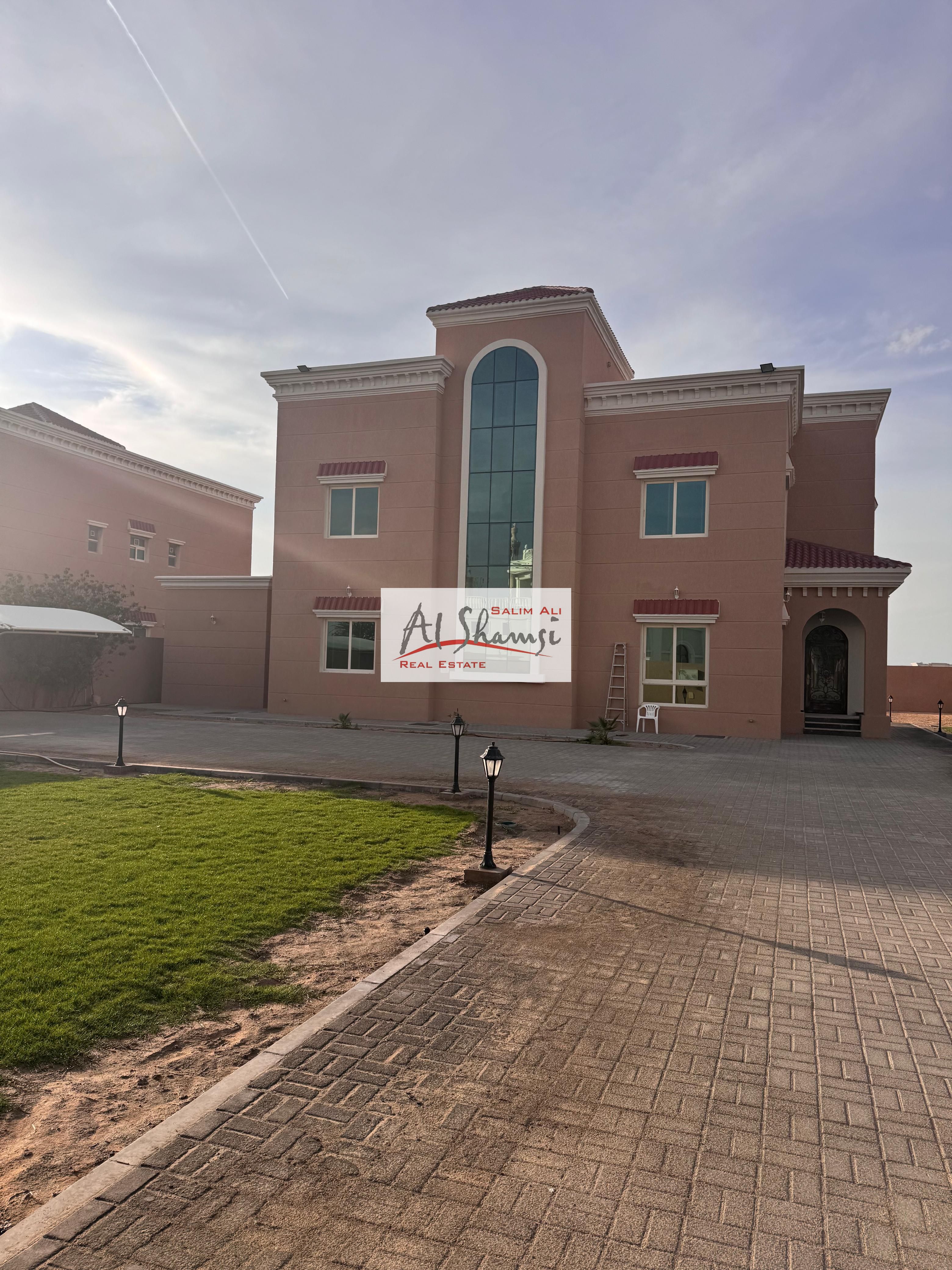 Villa for sale in Al-Juraina, prime location, 19,000 sq ft