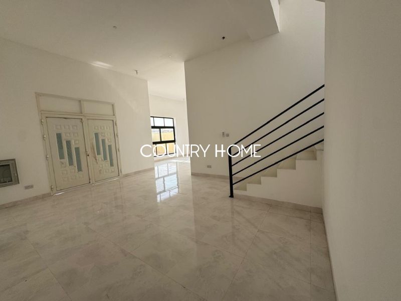Brand New 5BR Villa + Service Block in Al Aweer