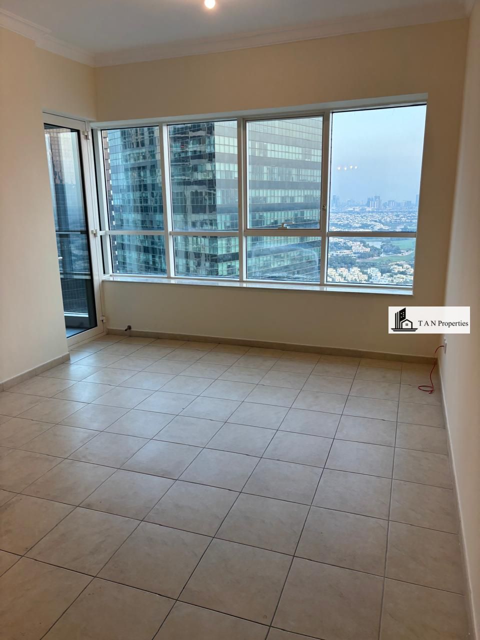 Bright & Airy 2BR | Unfurnished | Huge Layout| Community Views