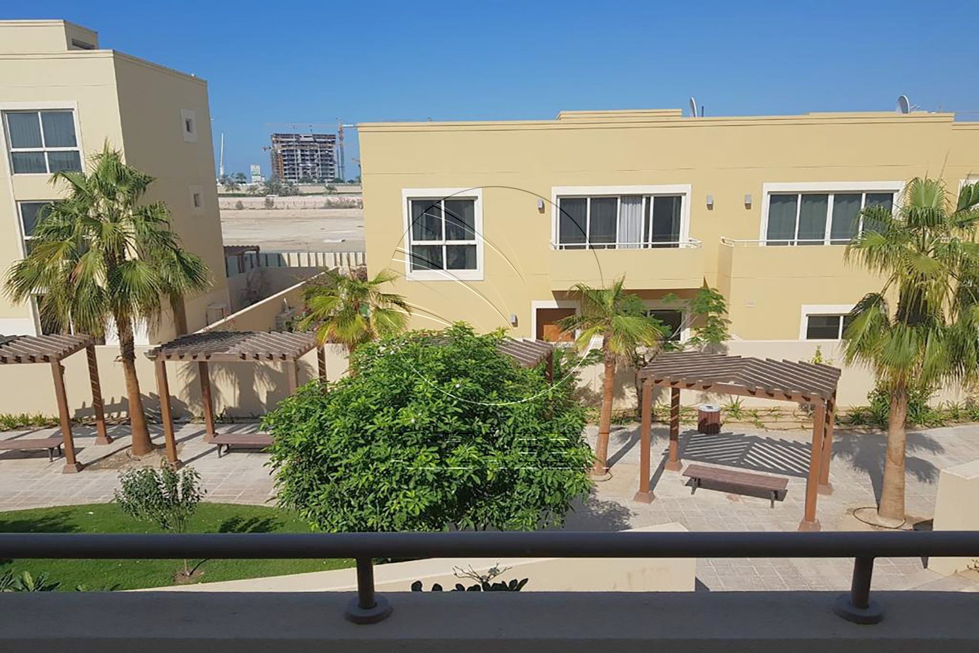 Single Row | 3BR TH - type S | with Rent Refund