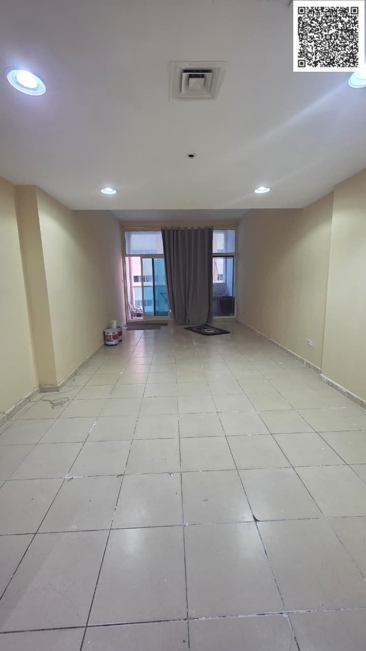 Apartment for sale in Ajman One Towers, 2 bedrooms and a living room, 1617 sq ft, 3 bathrooms, laundry room, closed kitchen. Paid in installments for