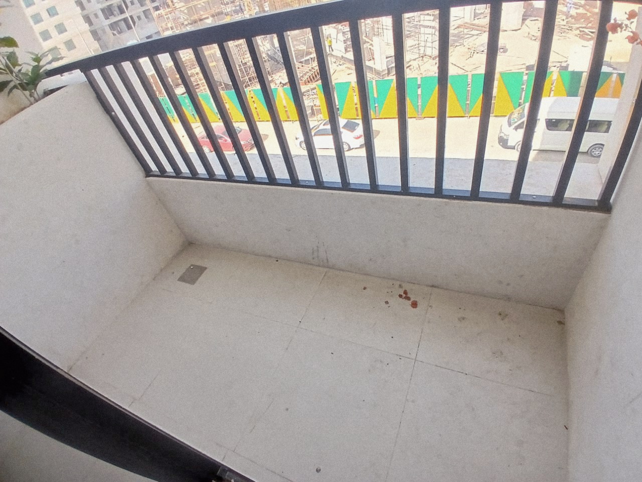 Very big luxury 2. bhk APARTMENT with 2. balcony