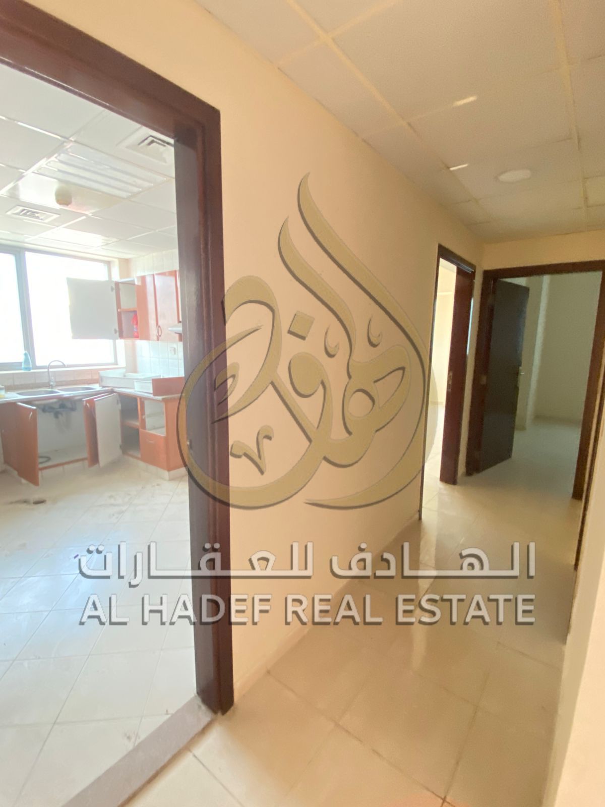 For annual rent in Al Majaz: 2 master bedrooms and a living room with 3 bathrooms, with flexible payment in 4 or 6 installments. Deposit can be paid i