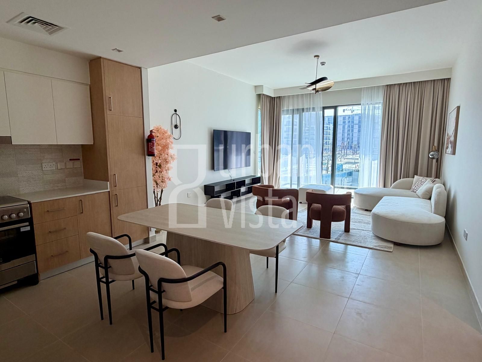 EXCLUSIVE | Furnished | Vacant
