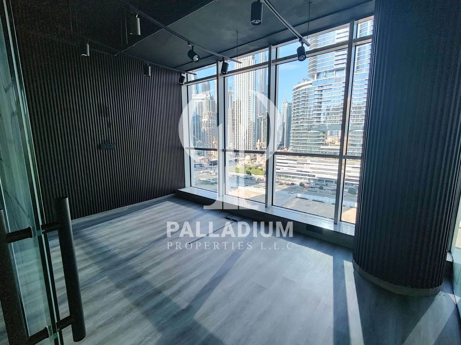 Fitted & Furnished Office for Rent in Lake Central, Business Bay – AED 170,000/yr | 1 Parking