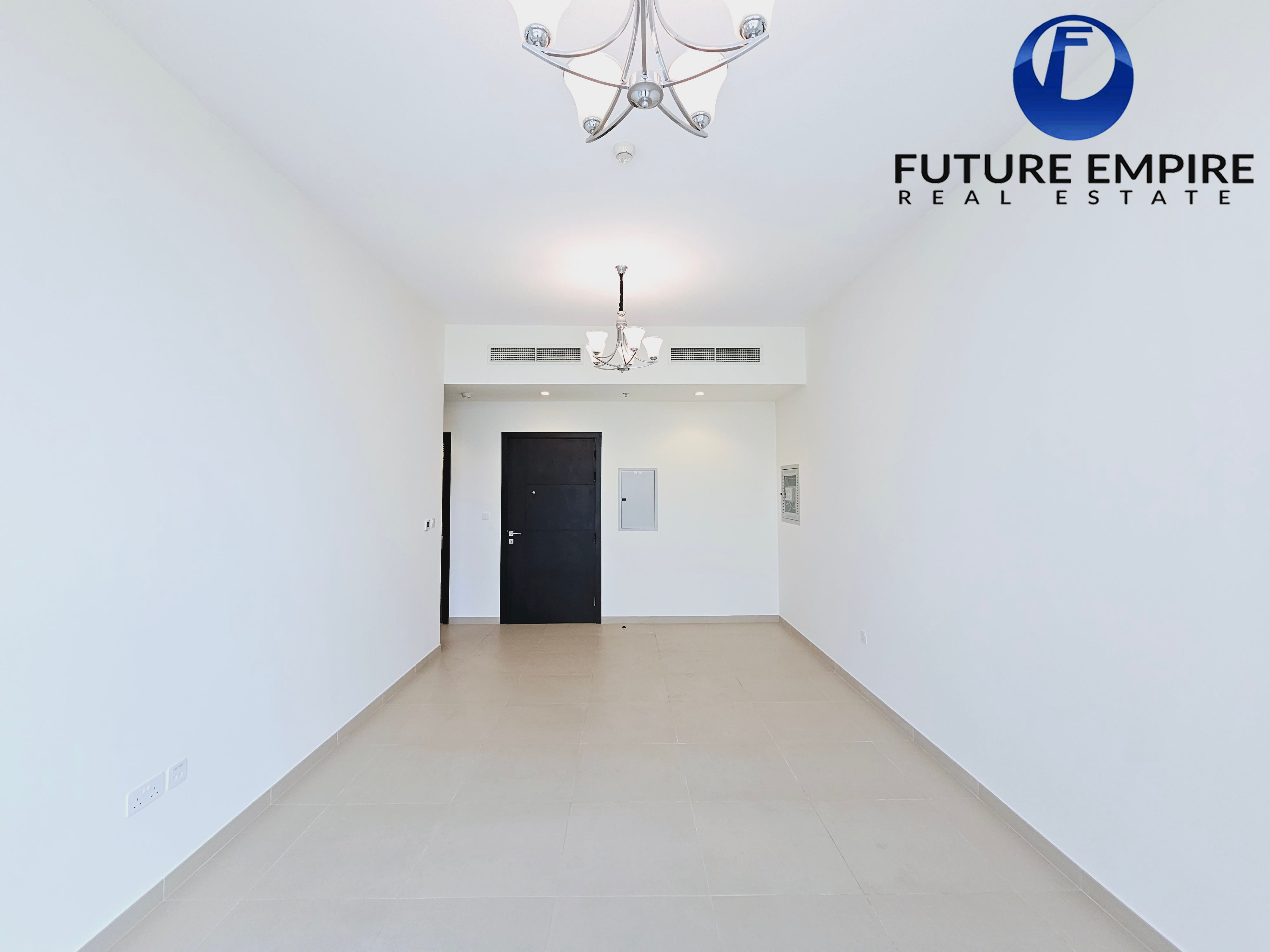 Luxurious 2BHK | GYM Pool Parking | Nearby Metro
