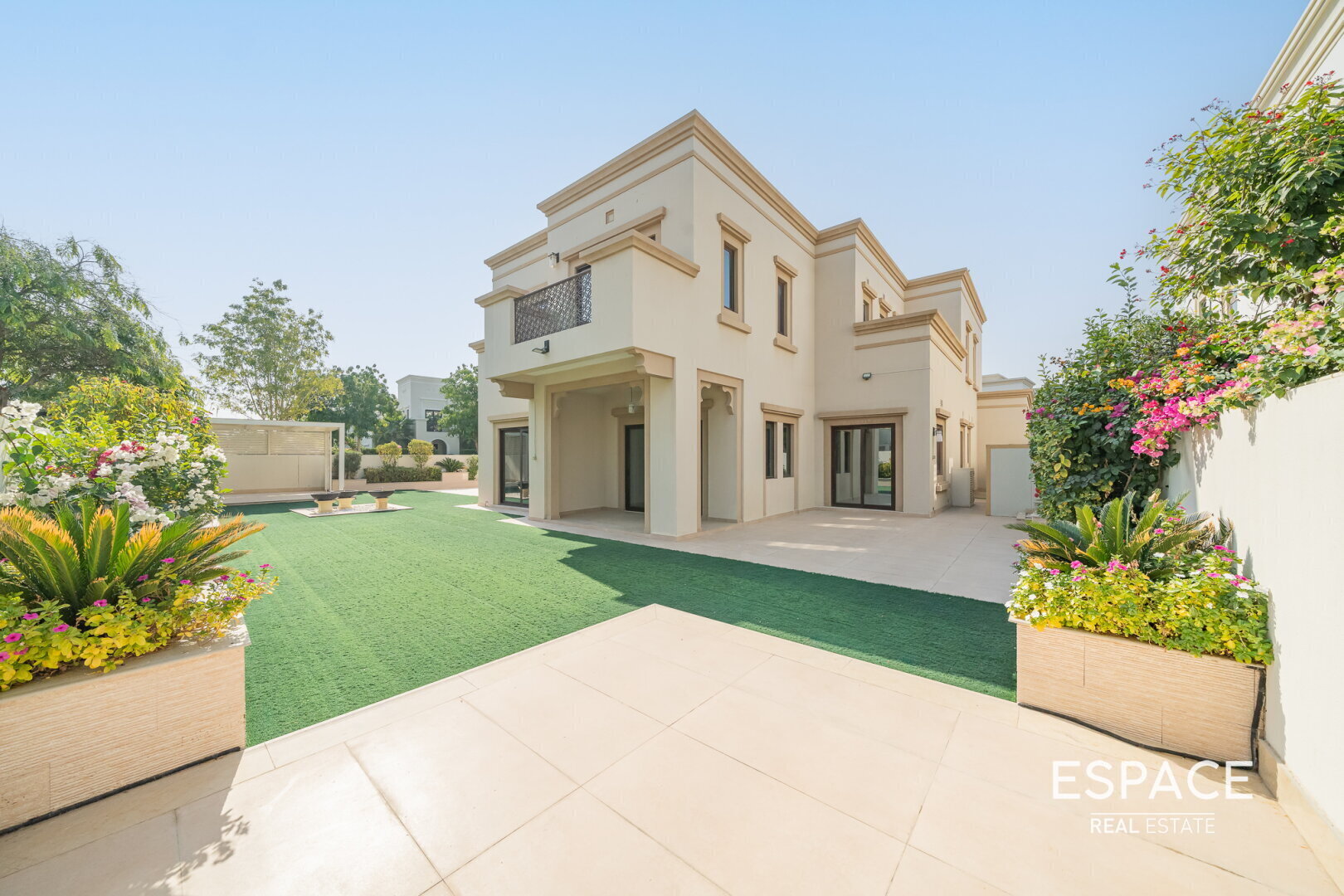 Big Landscaped Garden | Pool View | Furnished
