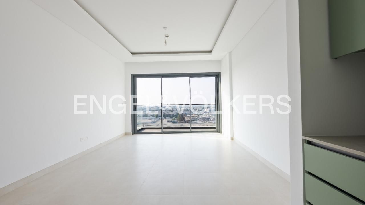 BRAND NEW | Vacant | High Floor