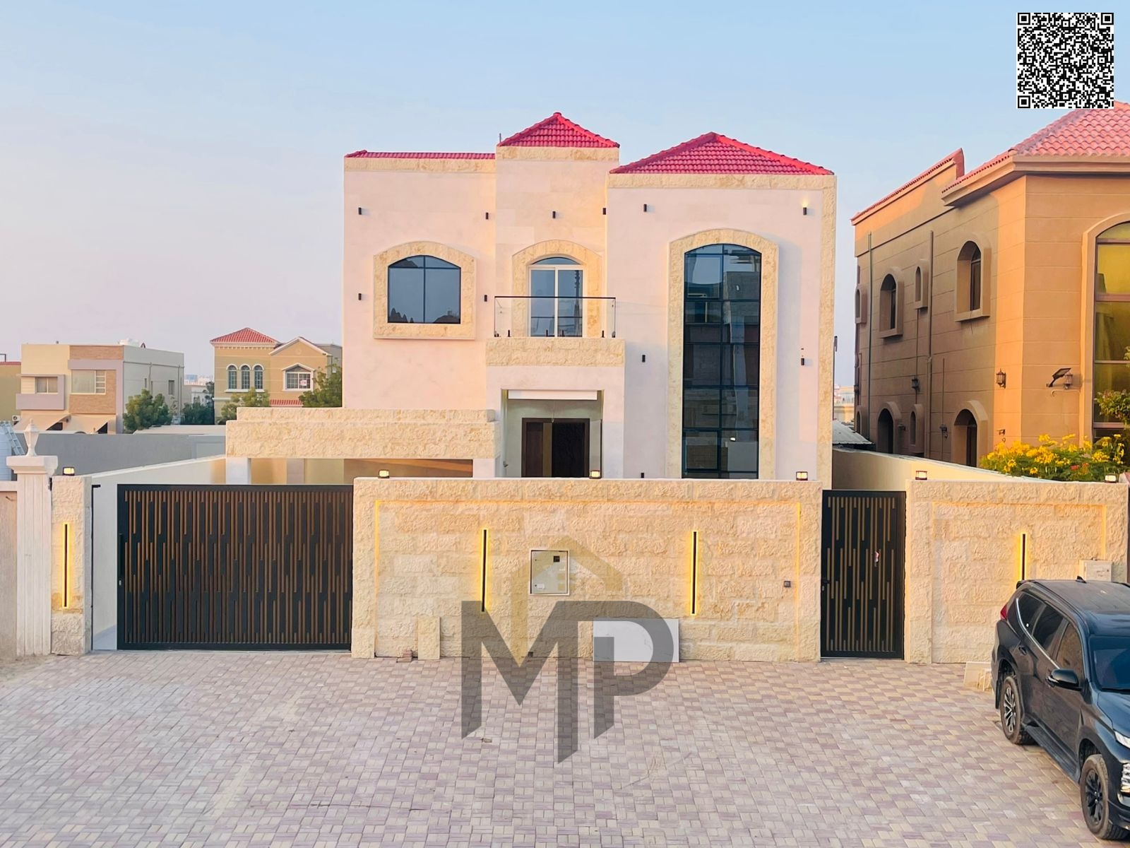 A luxurious modern villa with high-end finishing, including air conditioning, water and electricity, freehold ownership for all nationalities - a uniq
