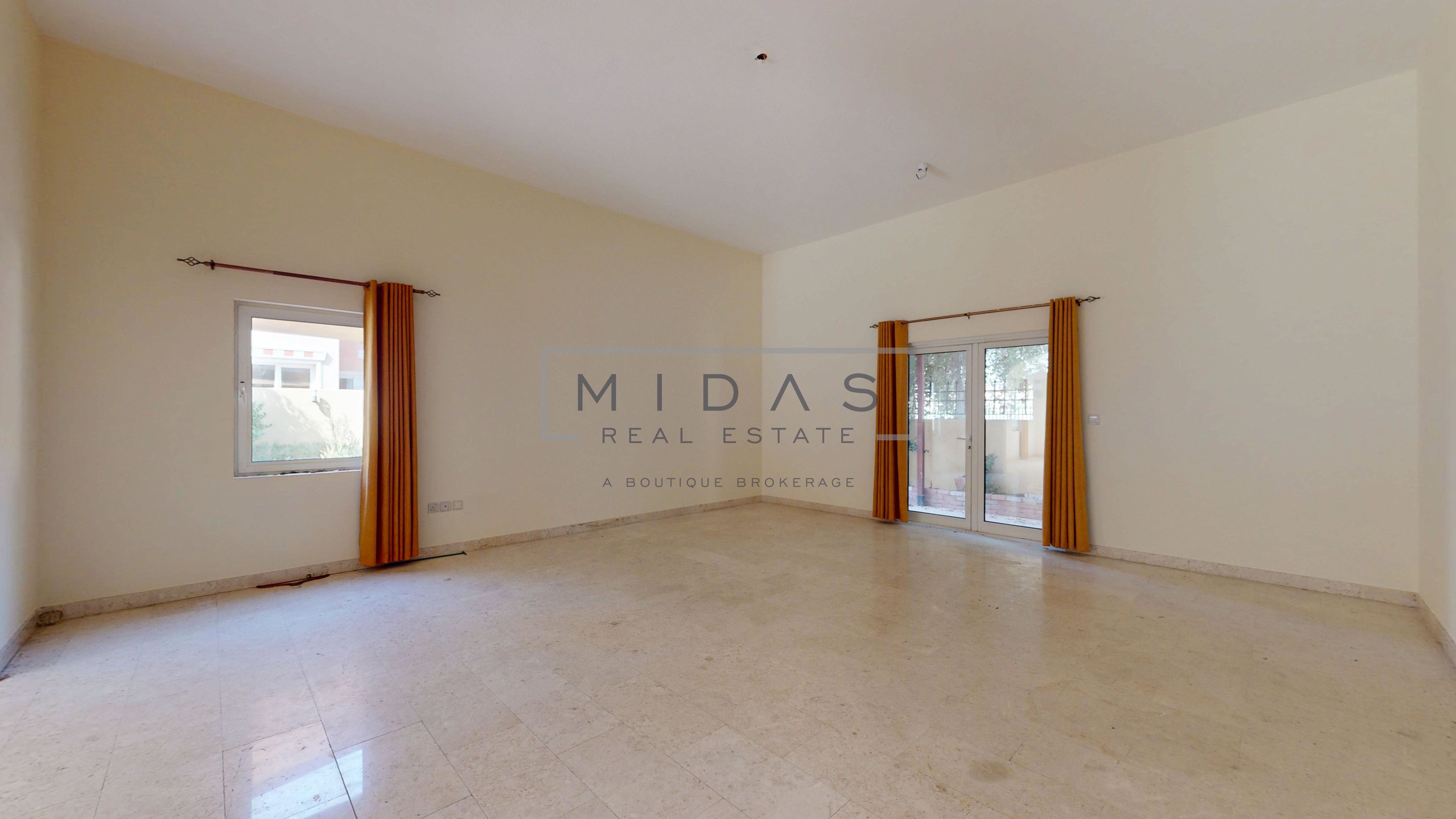 4BR Villa/Unfurnished/Close Community/Family Living