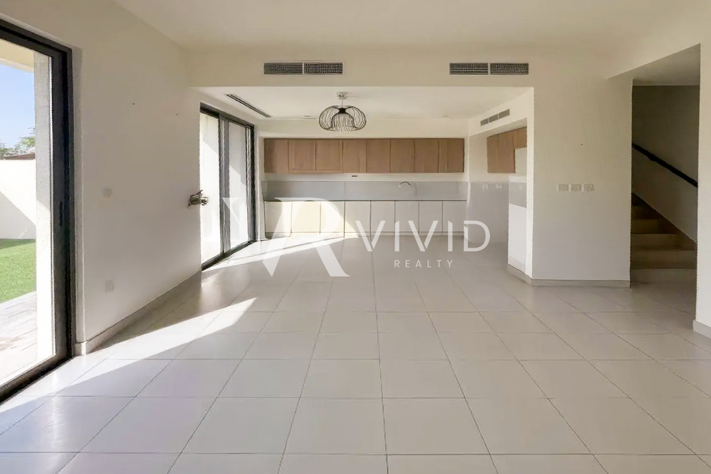 Single Row | Spacious | Landscaped Garden