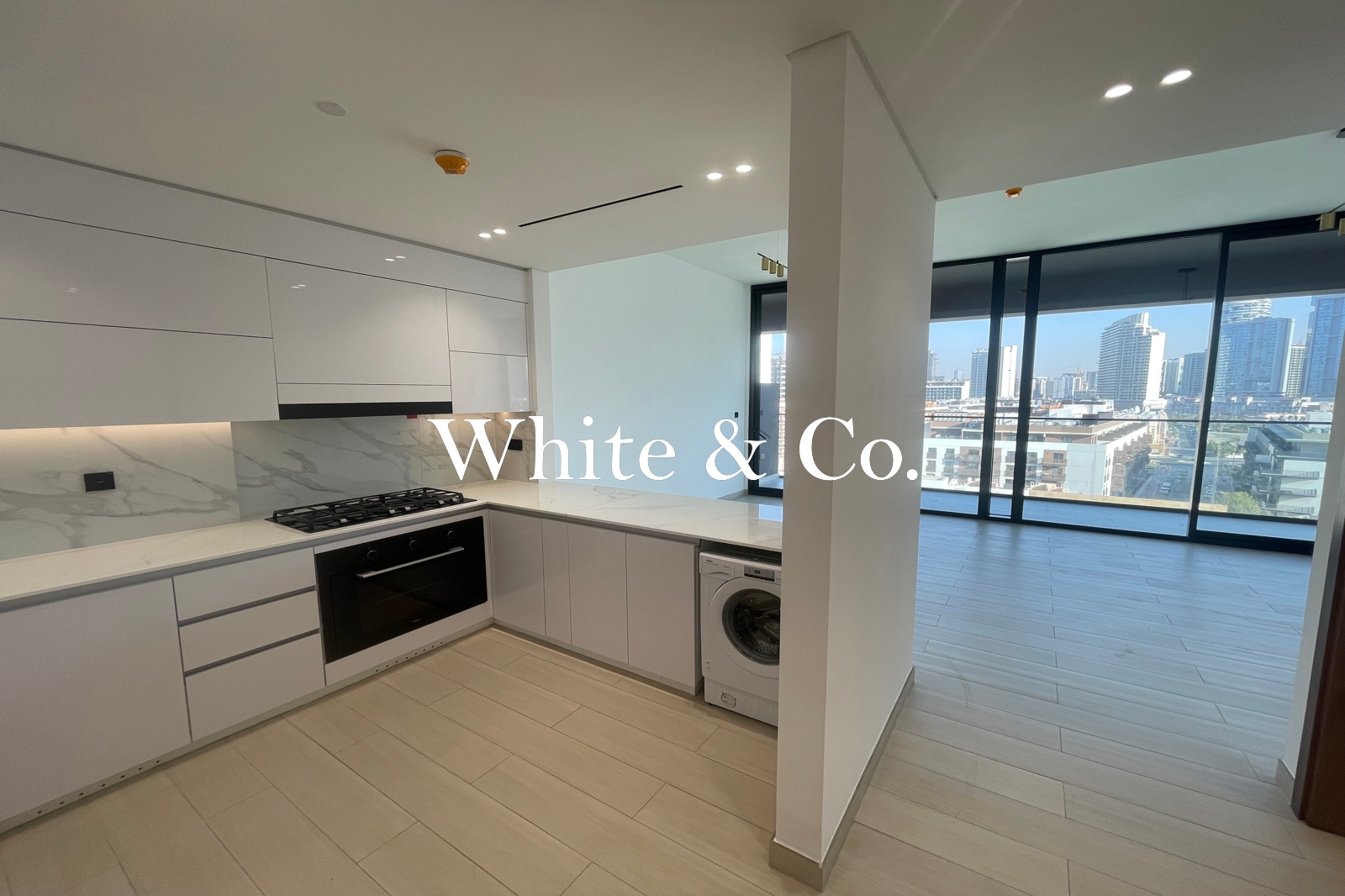 Bright | Spacious|Pool View|Prime Location