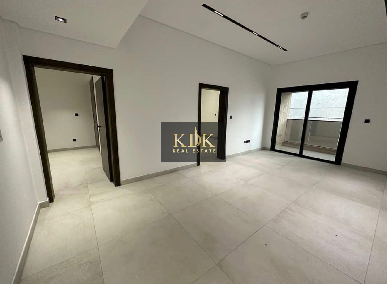 Spacious 2BHK | Fully Fitted White Good | Book now