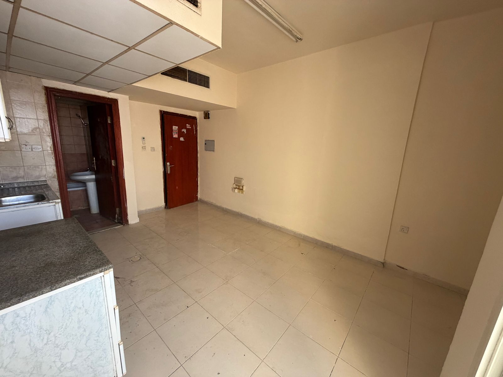 Spacious Studio for Annual Rent in Al Rawdha