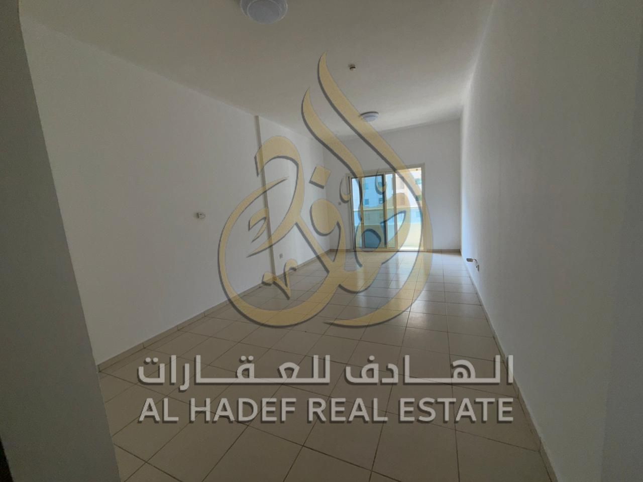 Two bedrooms and a living room in a strategic location, with spacious areas and a balcony, suitable for families looking for comfortable accommodation