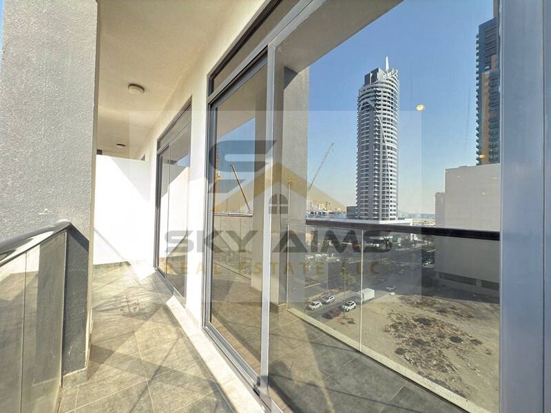 Premium | 1BR + Study l Balcony | Parking