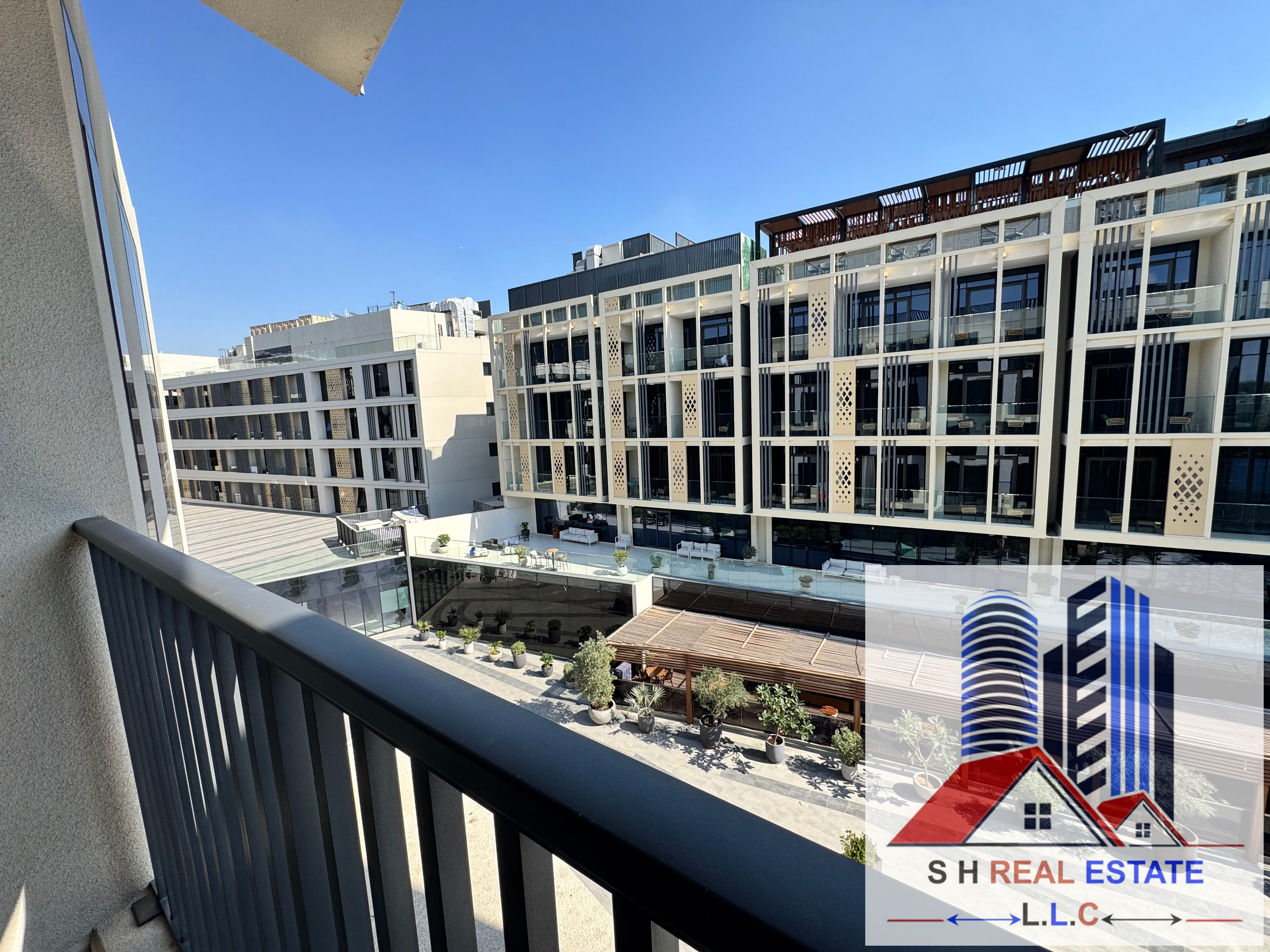 SPACIOUS APARTMENT HOTEL VIEW