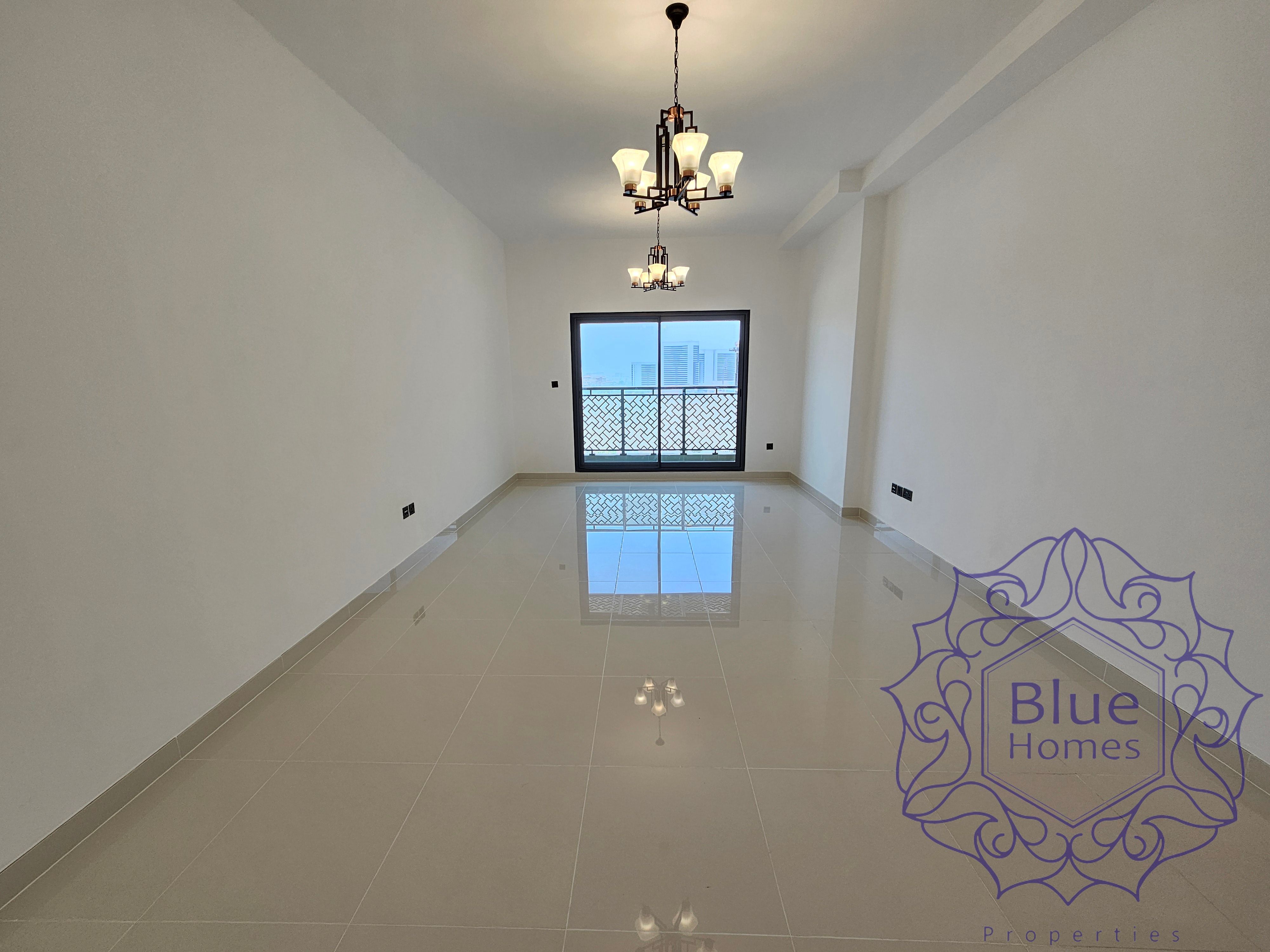 Stylish 2BR Lavish spacious Huge Hall & room prime location al jaddaf
