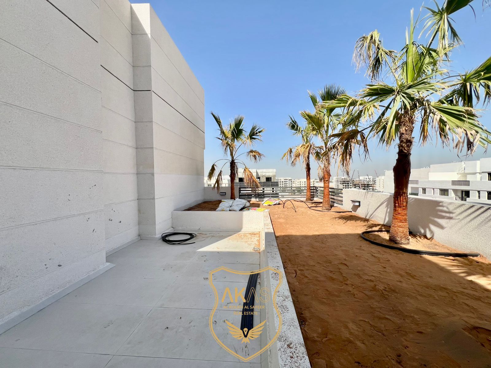 BRAND NEW/LUXURIOUS/1BHK WITH TERRACE/BUILT-IN WARDROBE//
