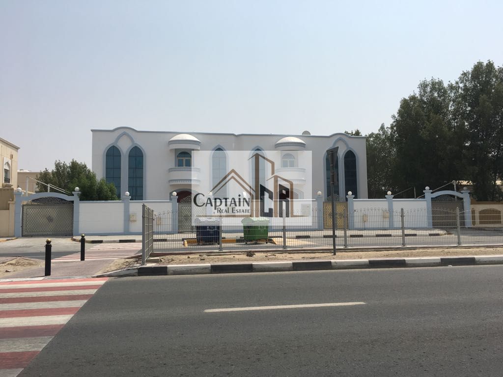 Spacious 4BHK Villa with 3 Living Rooms for Rent in Al-Azra | AED 150K