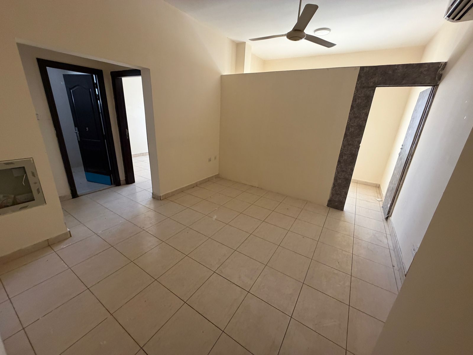 A great deal in Ajman – Spacious apartment at an excellent price in Al Nuaimiya – Kuwait Street (Prime Location) One-bedroom apartment for annual