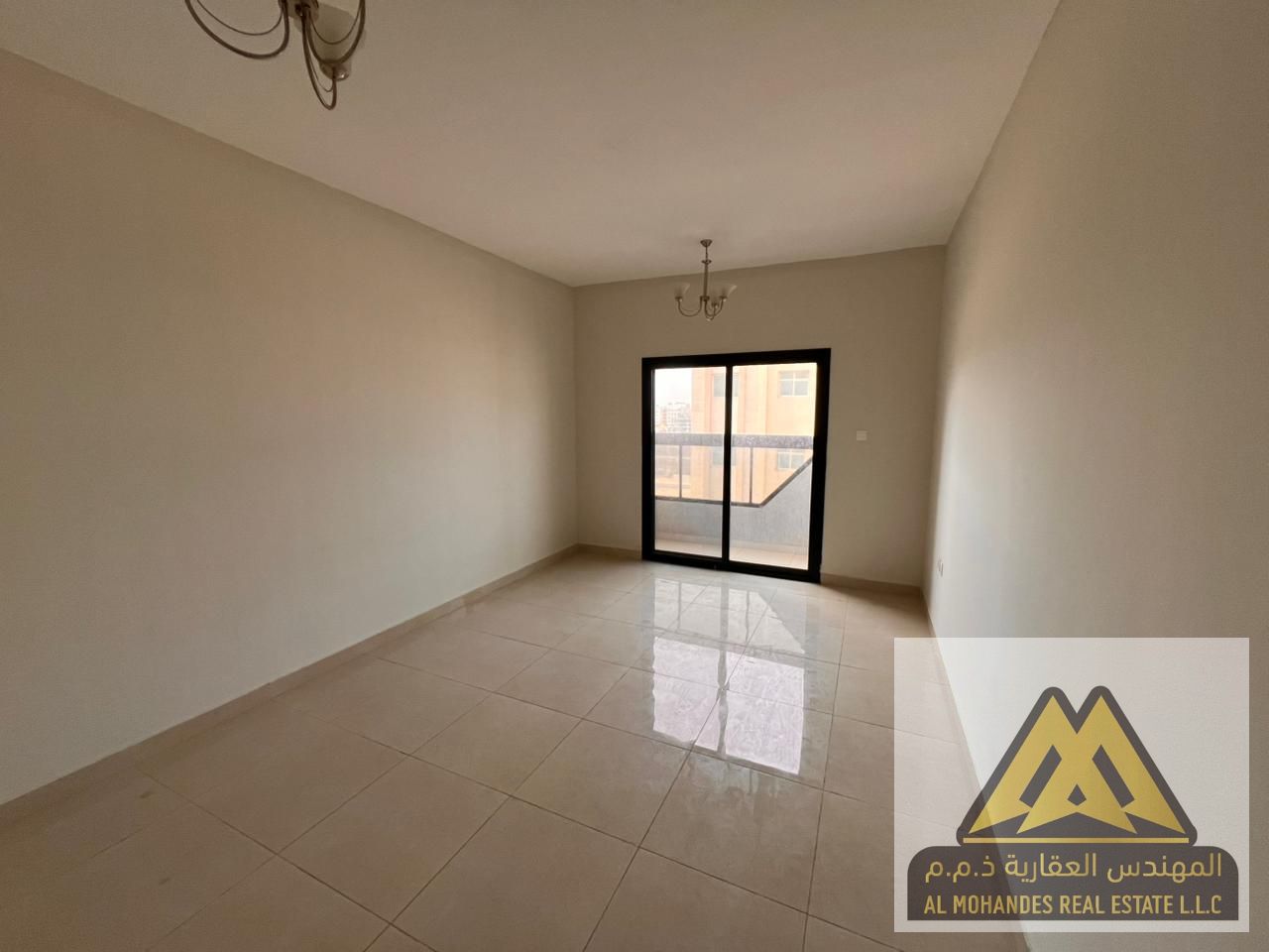 Second tenant, spacious rooms, separate living room, balcony