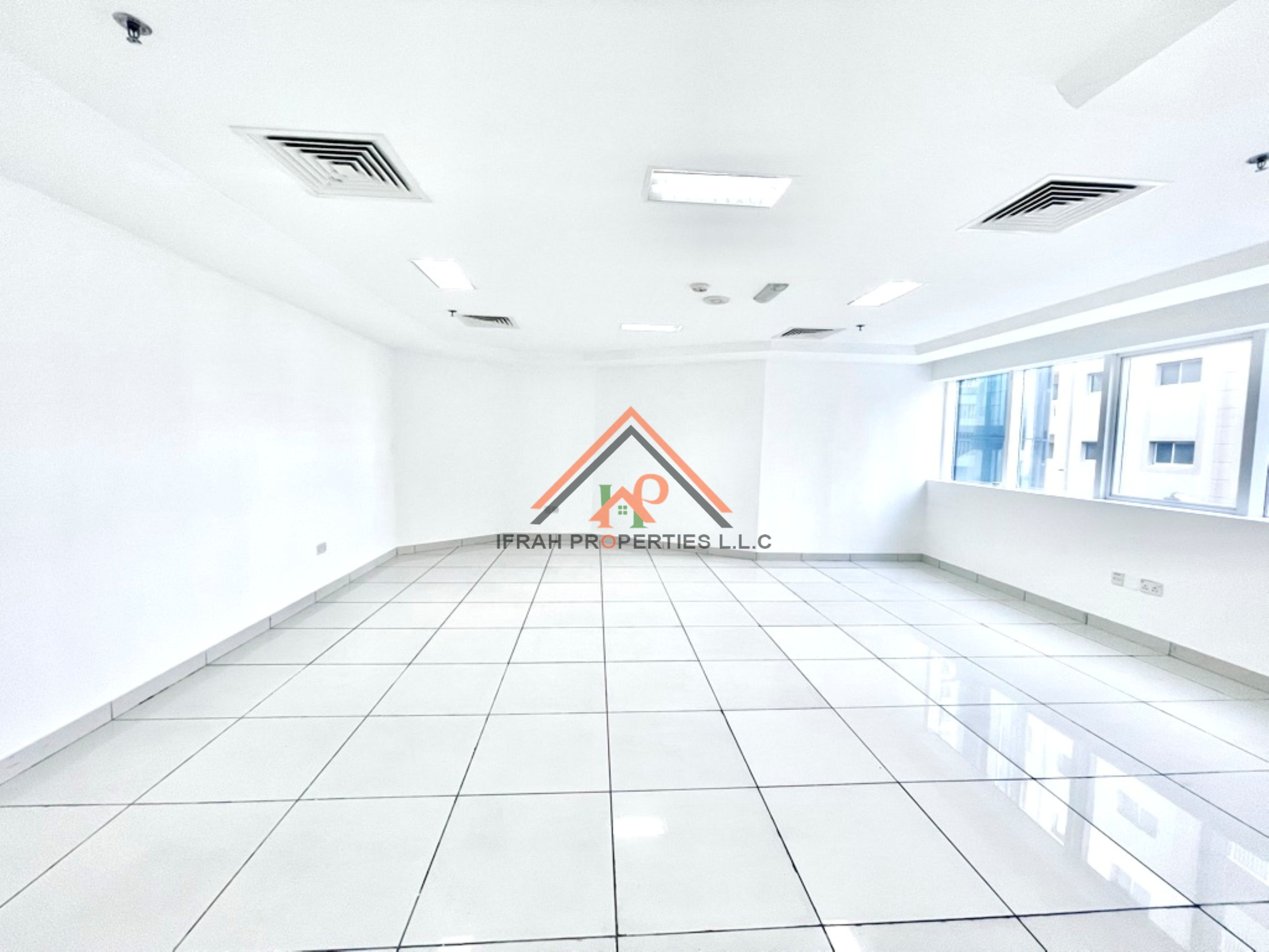 SPACIOUS LAYOUT | NEAR METRO | FREE CHILLER