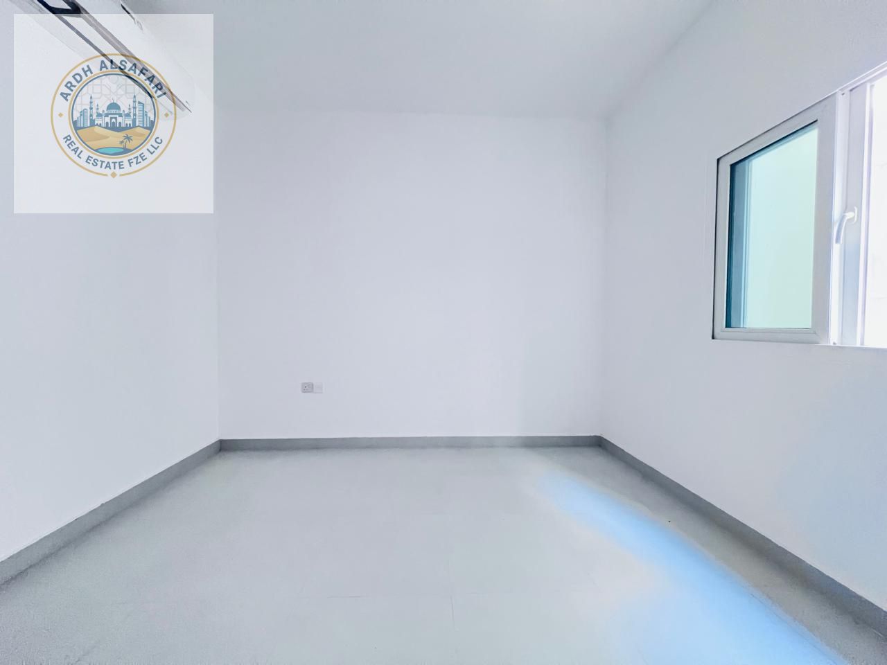 Brand New Building 1BHK fully family building near Safari mall