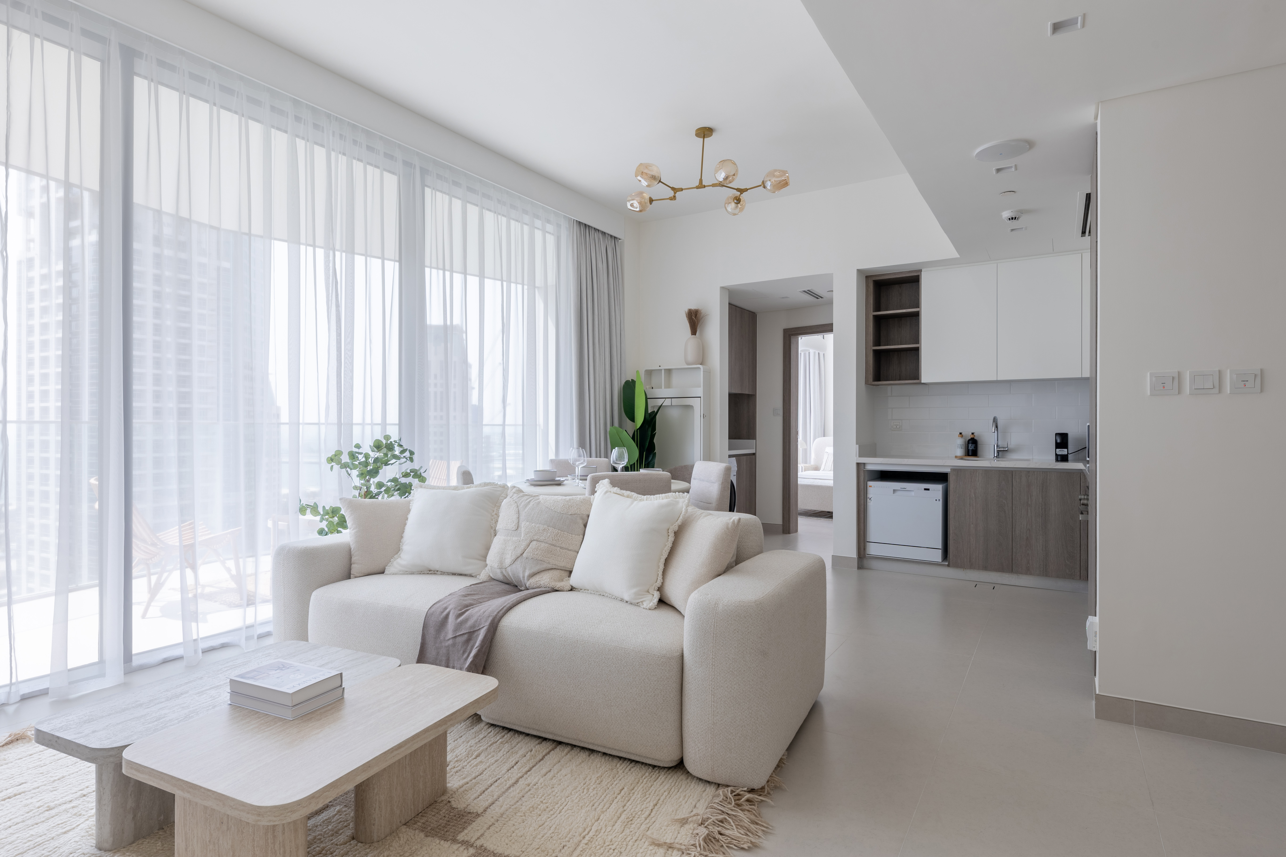 Marina & skyline views | Expansive balcony